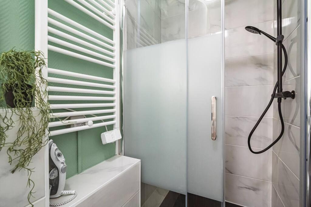 Le Cosy - 2 Chambres - Hyper Centre Reims Bagian luar foto