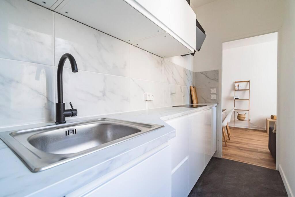 Le Cosy - 2 Chambres - Hyper Centre Reims Bagian luar foto